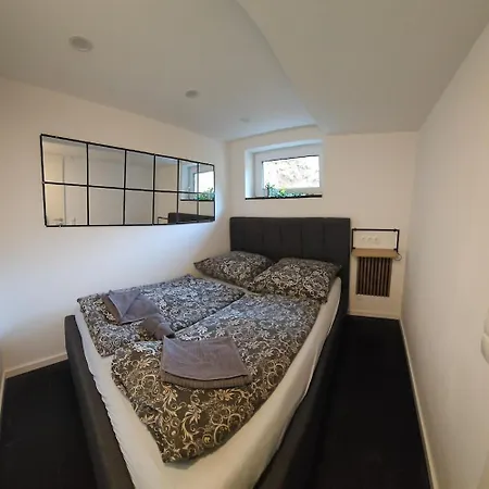 Apartment Geschaefts- Und Monteurs *