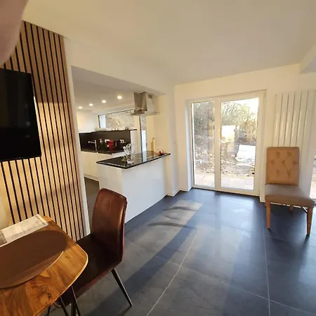 Geschaefts- Und Monteurs 2 Sz