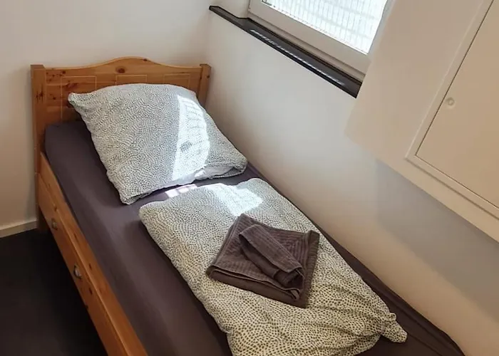 Geschaefts- Und Monteurs 2 Sz *